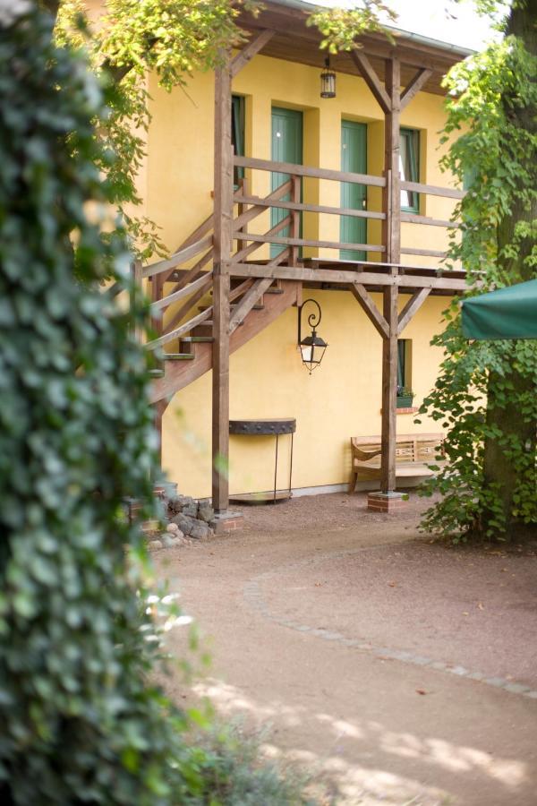 Gasthaus Und Pension "Zum Hauenden Schwein" Wörlitz 외부 사진
