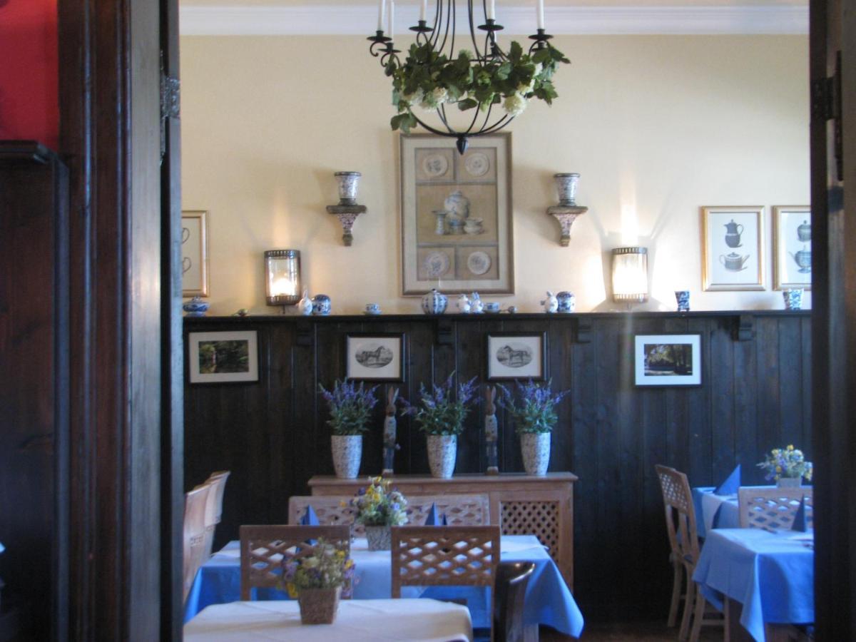 Gasthaus Und Pension "Zum Hauenden Schwein" Wörlitz 외부 사진